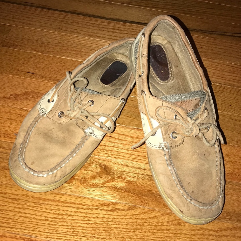 Ladies boat shoes